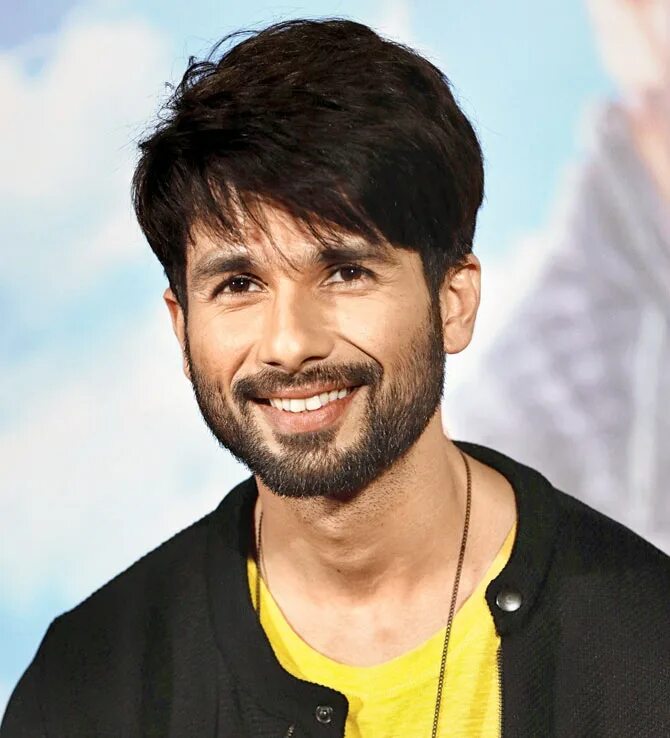 Shahid kapoor. Шахид Капур. Шахид Капур Индия. Шахид Капур улыбка. Селфи Шахид Капур.