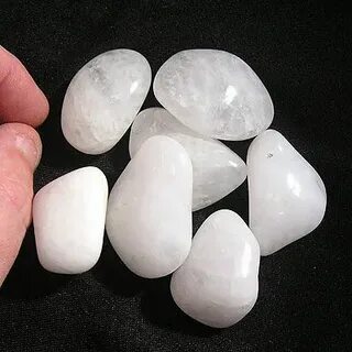 Что обозначает белый камень