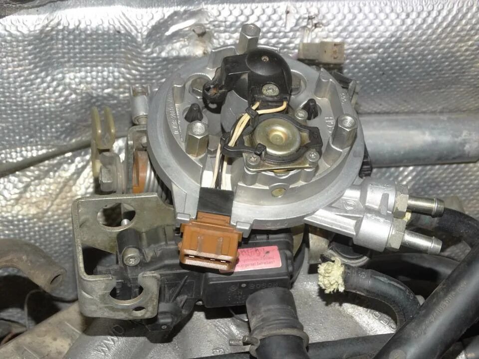 Форсунка ауди 80 моновпрыск. Болт дроссельной заслонки моновпрыск. 8. Датчик моновпрыска ауди 80. Потенциометр дроссельной заслонки ауди 80 б3 моновпрыск.