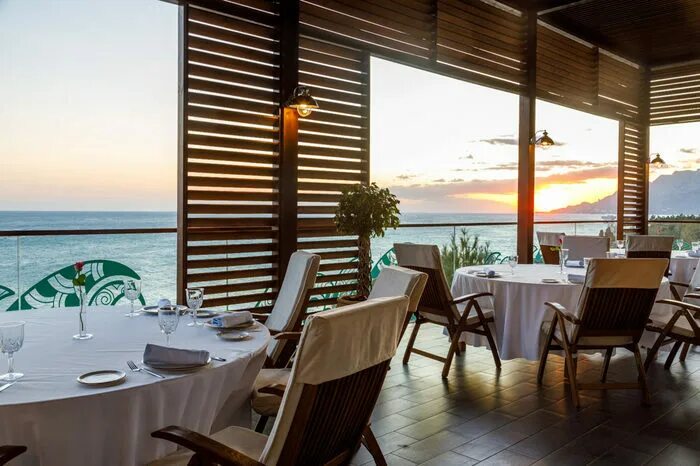 Ресторан мрия ялта. Кафе чайка симеиз. Гранд терраса (вилла елена, ялта). Ресторан в ялте на набережной. Ресторан жюль верн алушта.