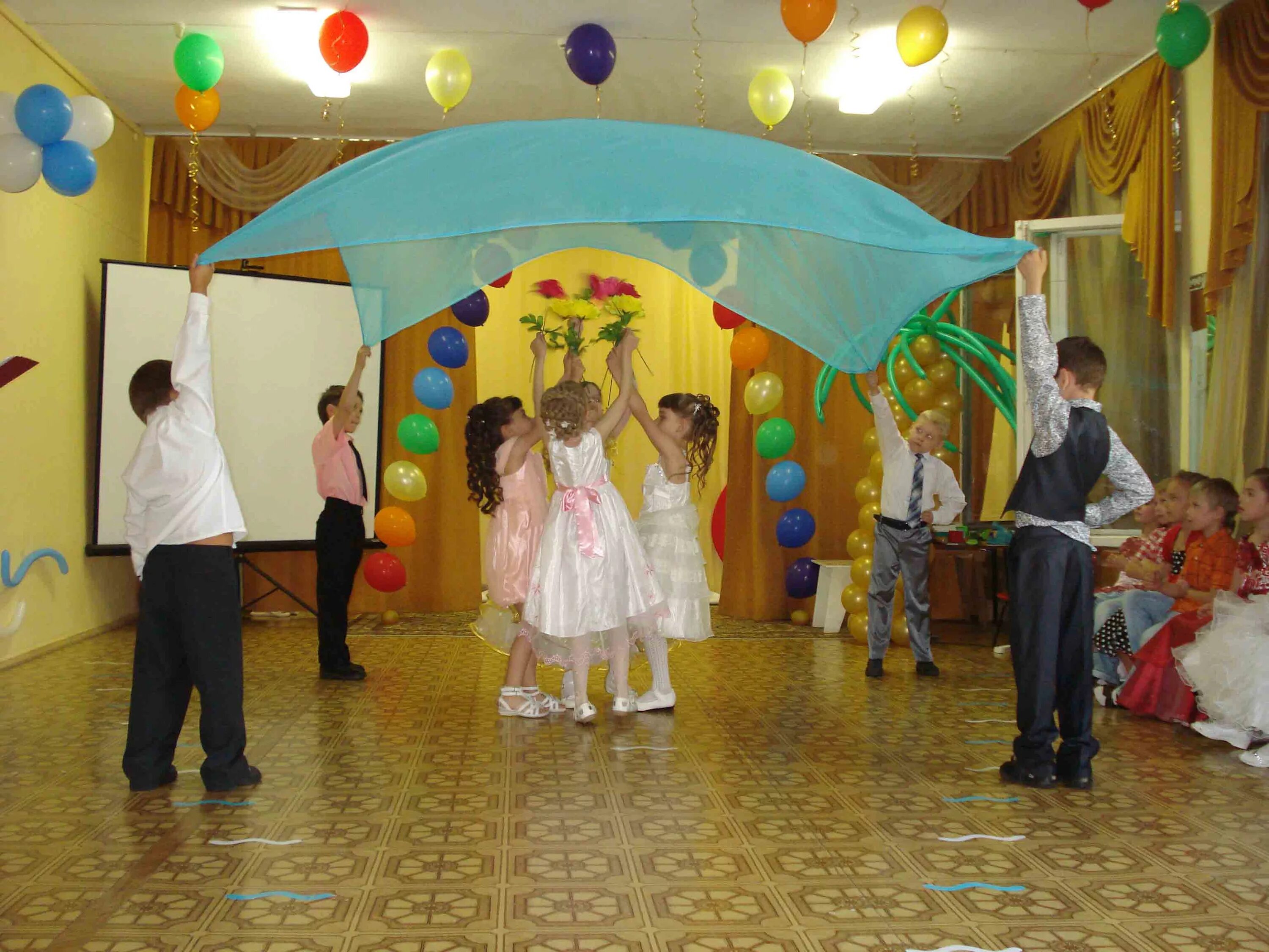 Уплывает наш кораблик. Уплывает наш кораблик
