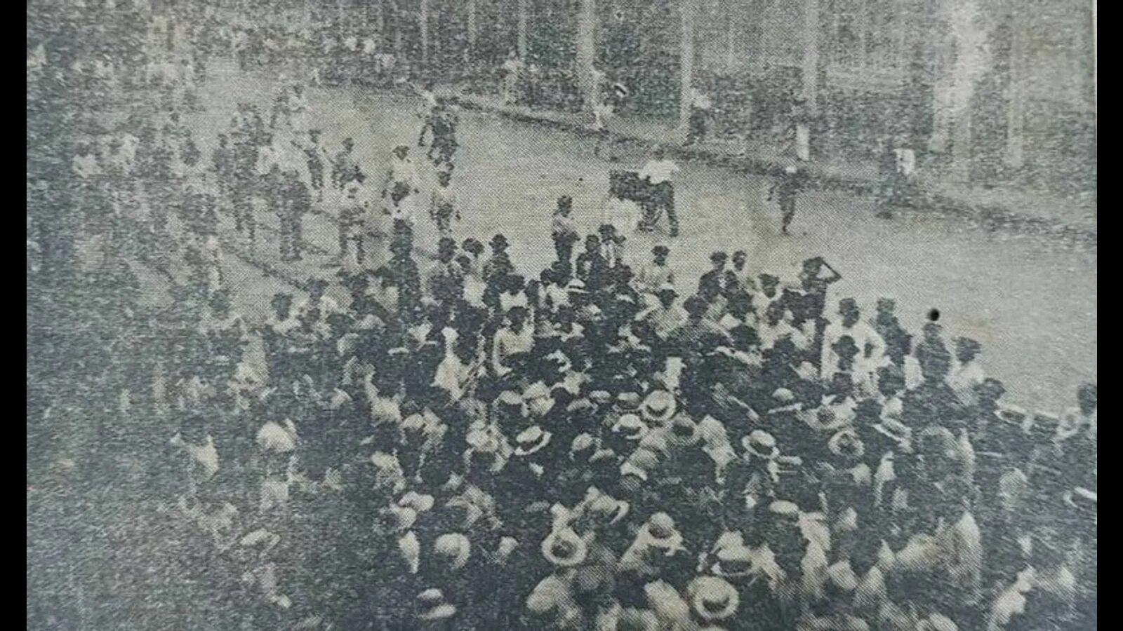 Пятнадцати рабочих. Забастовки 1922. Марш рабочих.