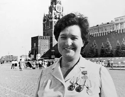 В 1976 году вышли