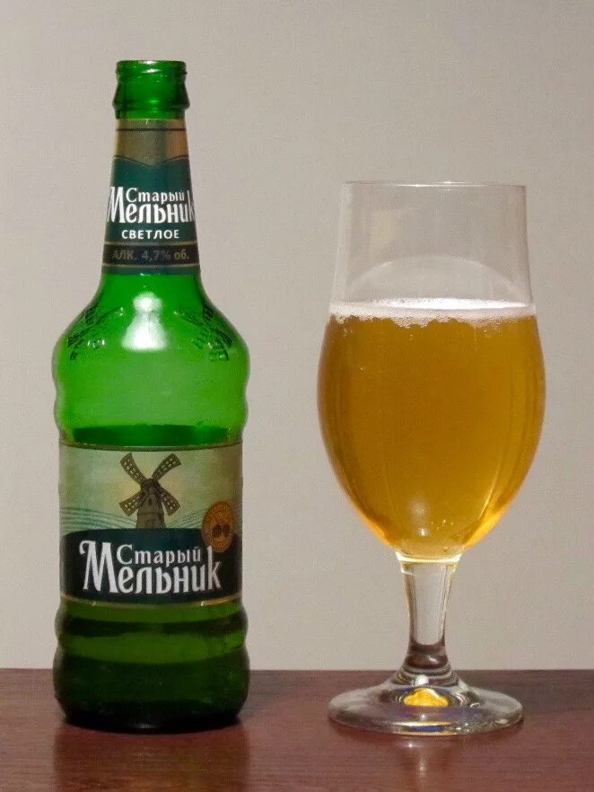 Старый мельник 1. Старый Мельник пиво светлое алк. Старый Мельник зеленая бутылка. Старый Мельник особое. Популярное пиво.