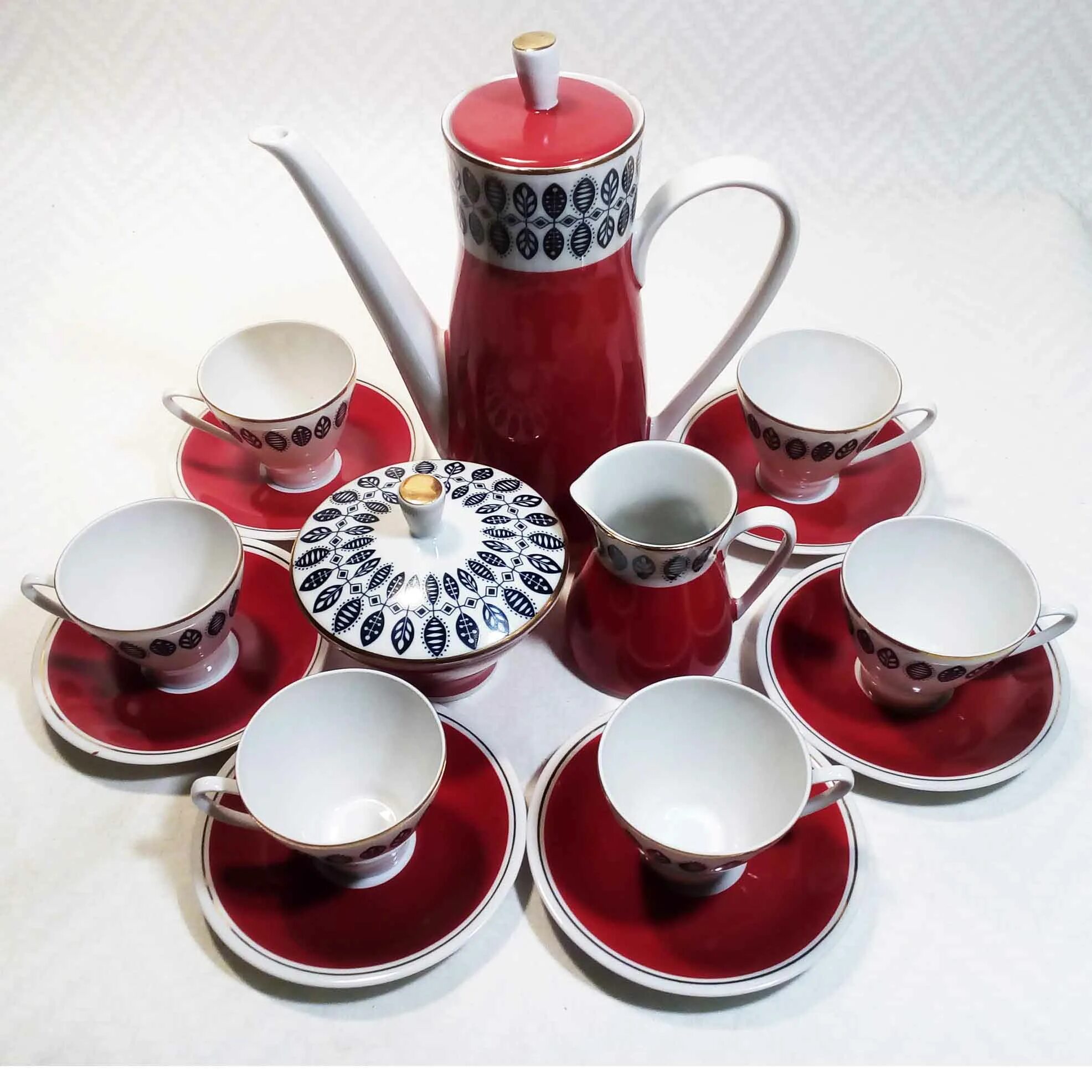 Чайный сервиз фрайбергер порцелан. Фарфор гдр freiberger. Сервиз freiberger porzellan гдр. Сервиз гдр фрайбергер порцелан астры. Гдр, freiberger.