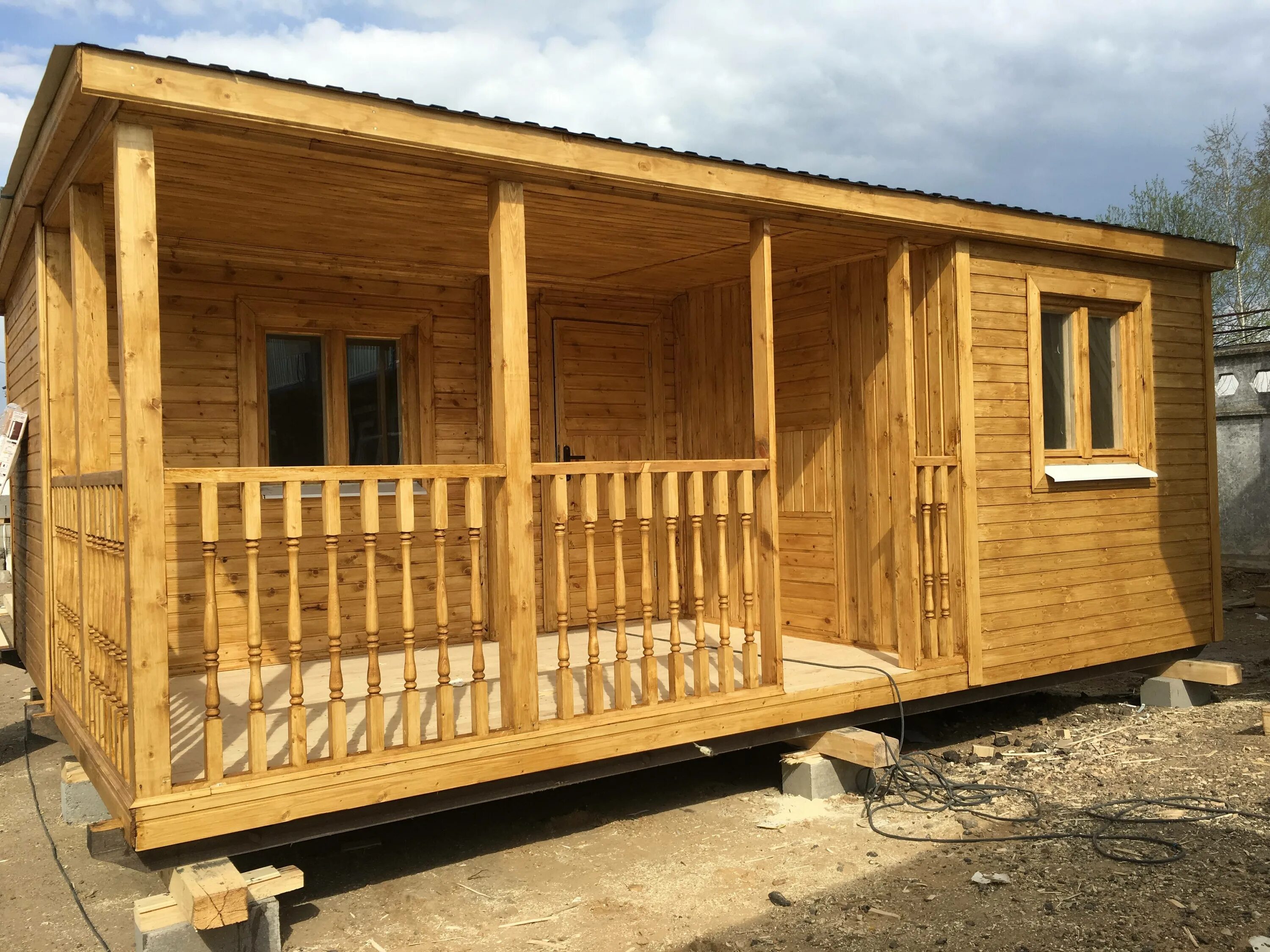 дом с мансардой и террасой 120кв. домик садовый (2. бытовка с верандой 6х4. дачные домики в ростове на дону. хозблок 6х4.