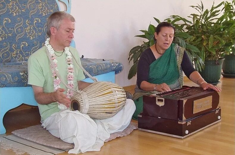 чайтанья чандра чаран дас. маяпур чайтанья чандра чарана прабху 2019. чайтанья чандра чаран прабху киртан. чайтанья чандра чаран прабху киртан. чайтанья чандра чаран прабху киртан.