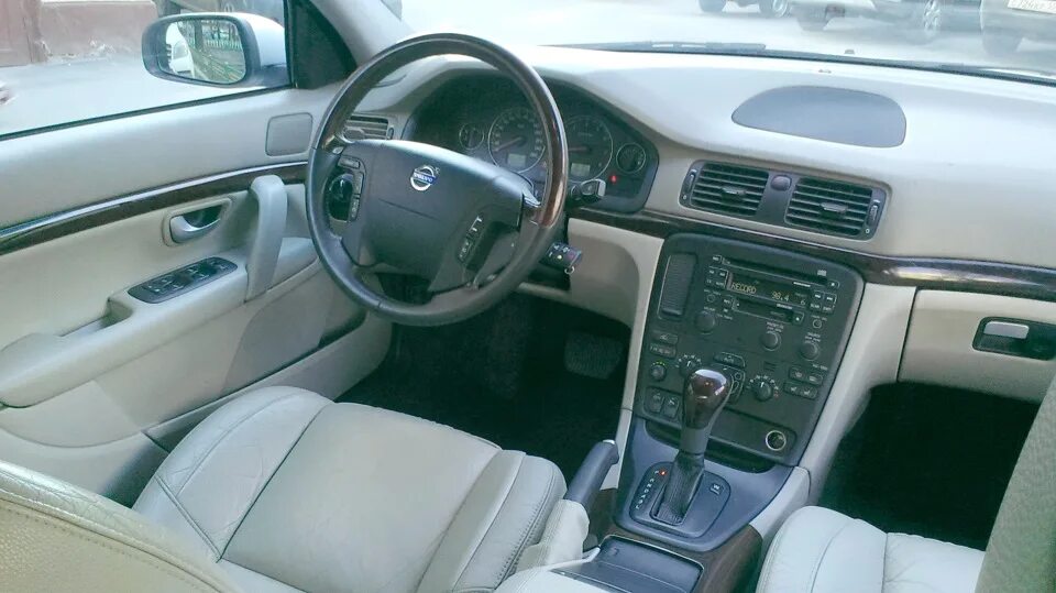 Volvo s80 2005. Вольво s80 1999 салон. Volvo s80 2001 салон. Volvo s80 i салон. Volvo s40 2001 салон.