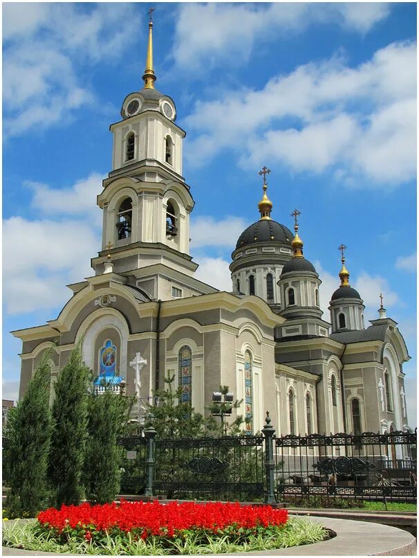 Храм святого преображения. Кафедральный собор донецк. Кафедральный собор донецк. Свято преображенский собор. Православный храм, владивосток, площадь борцов революции.