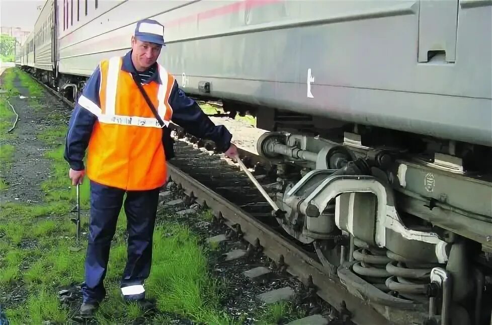 Порядок проведения технического освидетельствования. Профессия осмотрщик ремонтник вагонов. Полное техническое освидетельствование крана. Осмотр пто. Ремонтное вагонное депо грузовых вагонов.