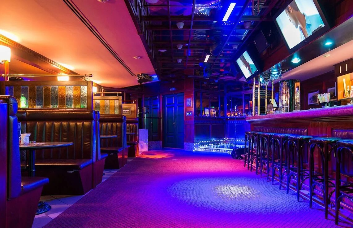 Клуб минск дворец республики. Караоке клуба эстрада. Сергели караоке центры. Бар где поют. Караоке центр estrada.