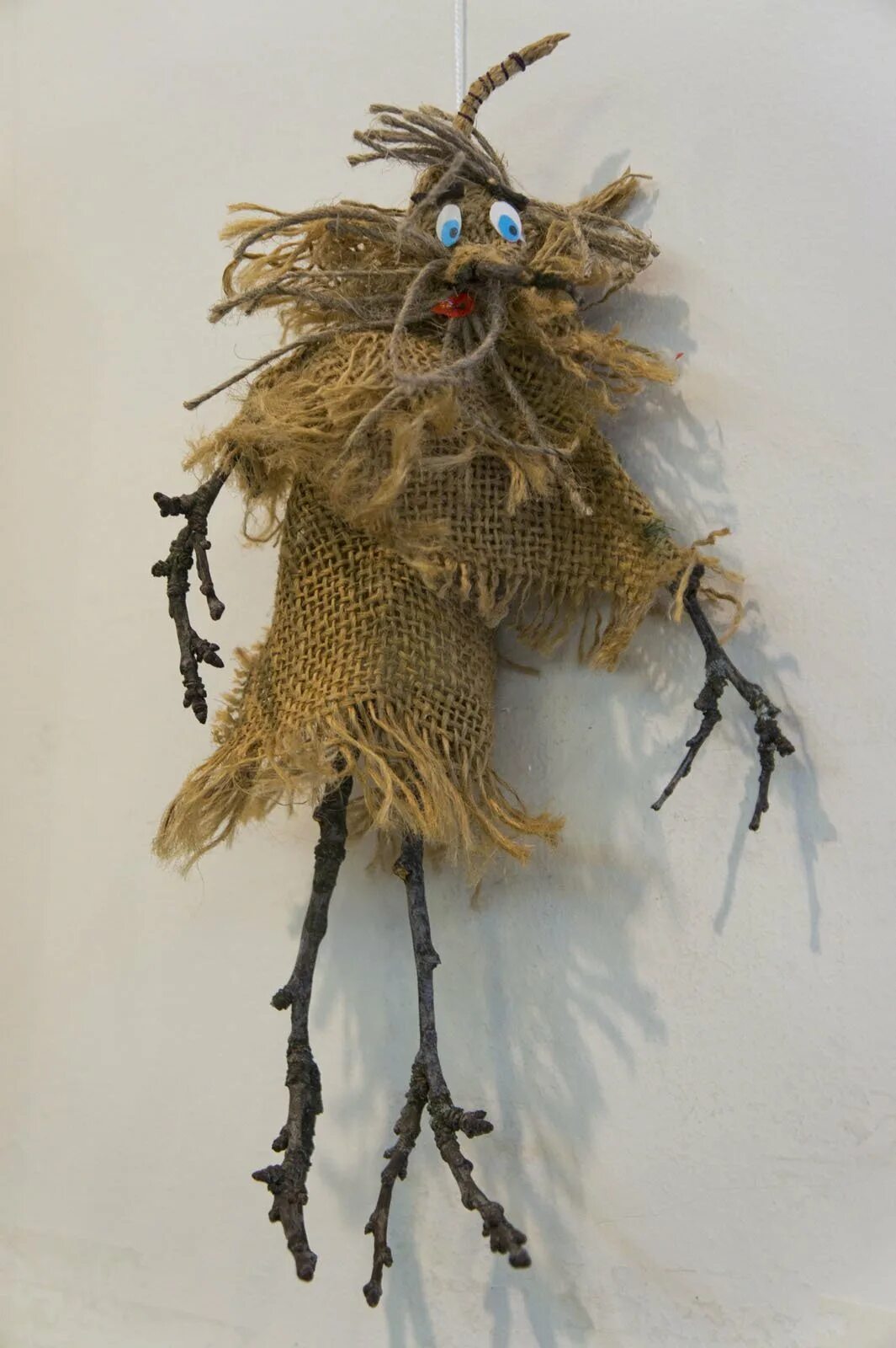 Кукла леший кукла леший. Сделать лешего. Сделать лешего. Леший из лесного материала. Осенняя поделка леший.