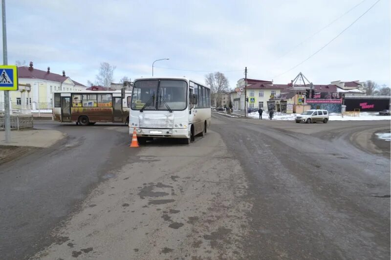 Погода волжск сегодня по часам. Послушный Волжск Марий Эл город Волжск. Автобус Вольво в Волжске Марий Эл. Окрас автобусов Республики Марий Эл. Пешеходный переход Волжск Марий Эл.