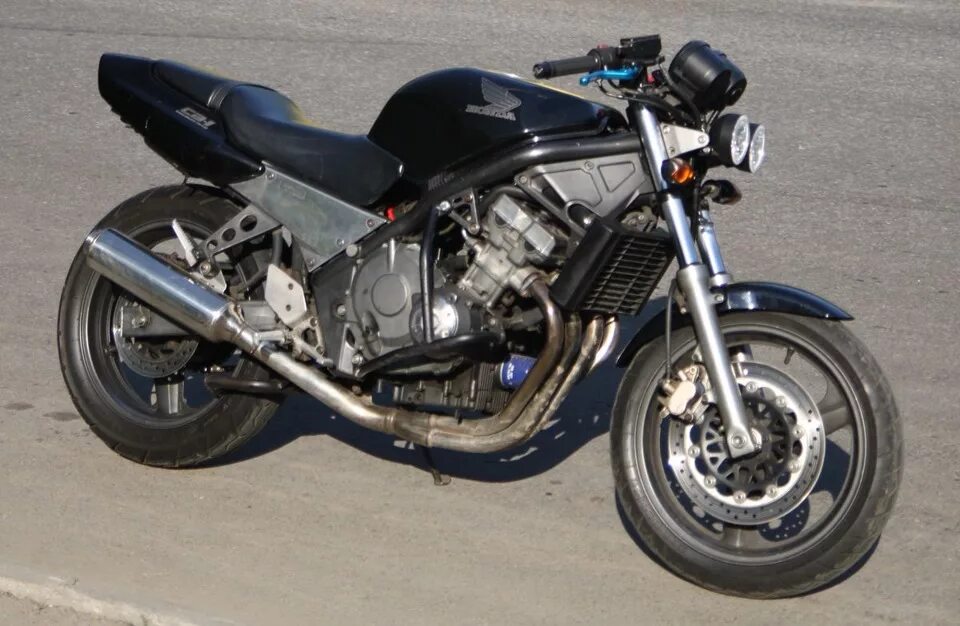 Honda cb1