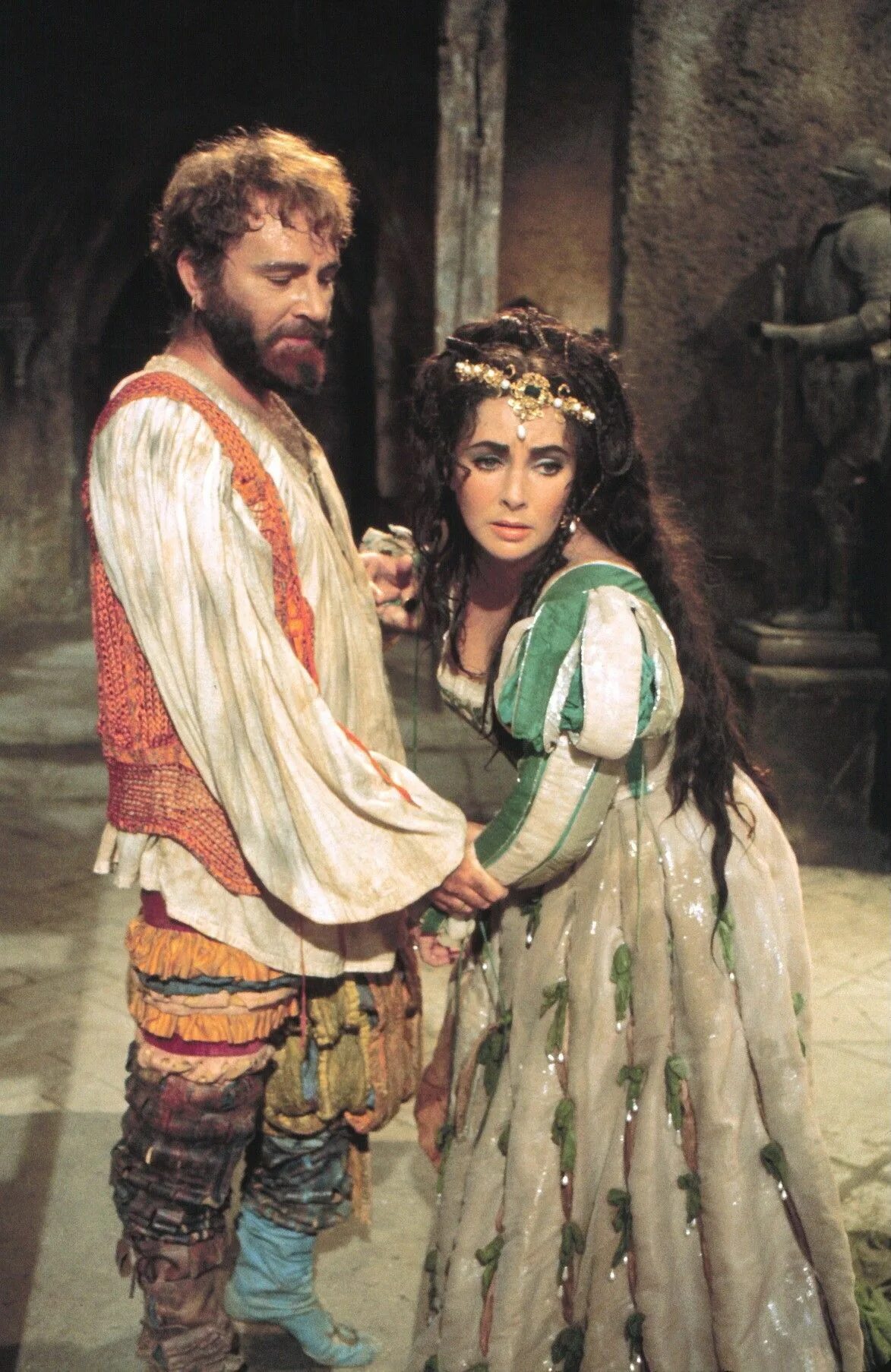 Укрощение строптивой дзеффирелли. Укрощение строптивой дзеффирелли. Укрощение строптивой тейлор. Элизабет тейлор укрощение строптивой. Укрощение строптивой франко дзеффирелли.