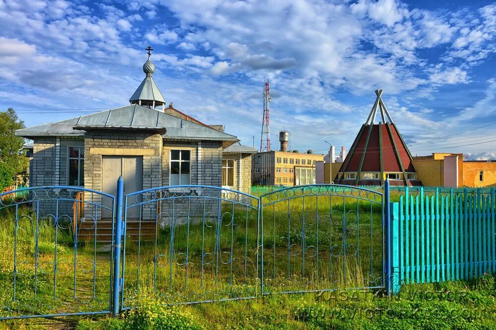 Ловозеро поселок. Поселок Ловозеро Мурманской области. Ловозеро поселок саамский центр. Ловозеро (село).