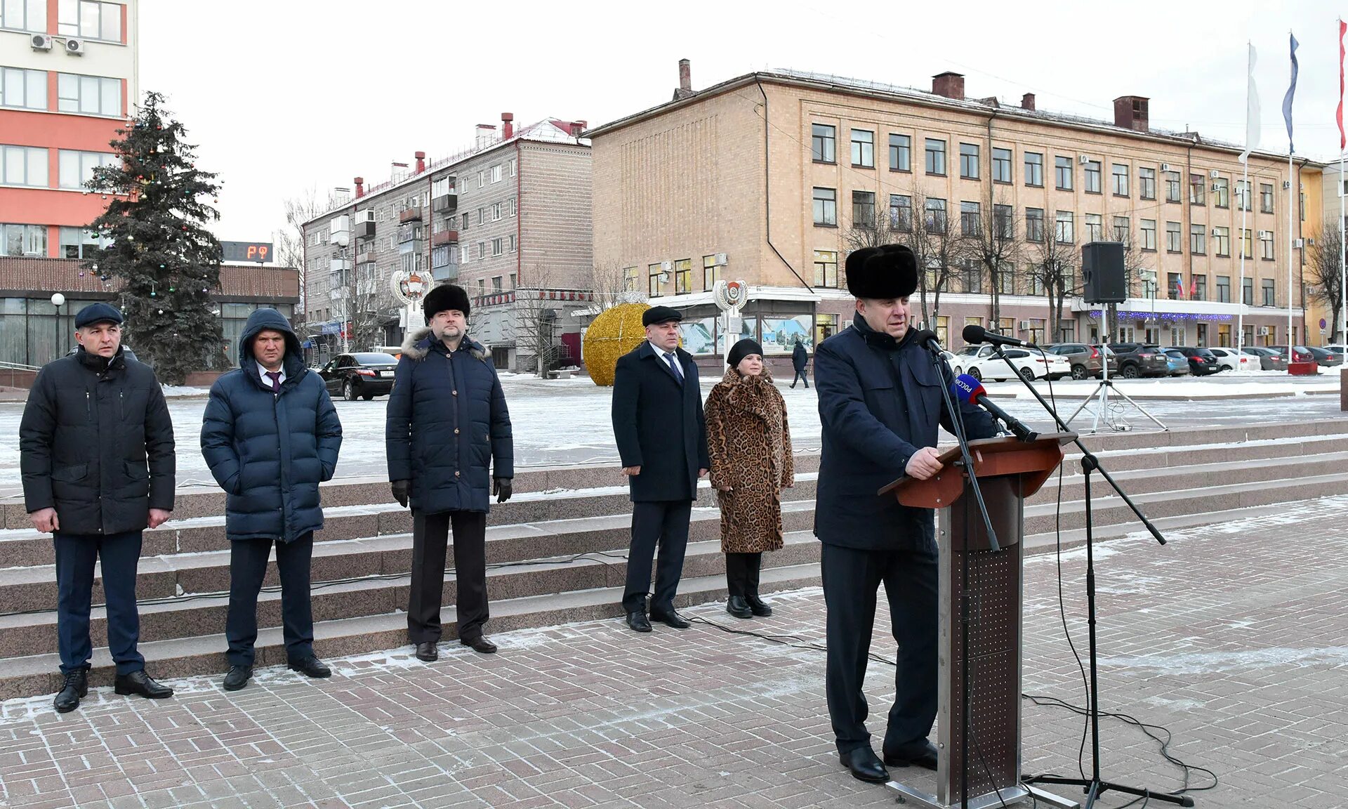 Брянские новости. Самохвалова Брянский колледж. Вручение ключей. Ждановский Николай Михайлович Брянск. Колотнев Николай Михайлович.