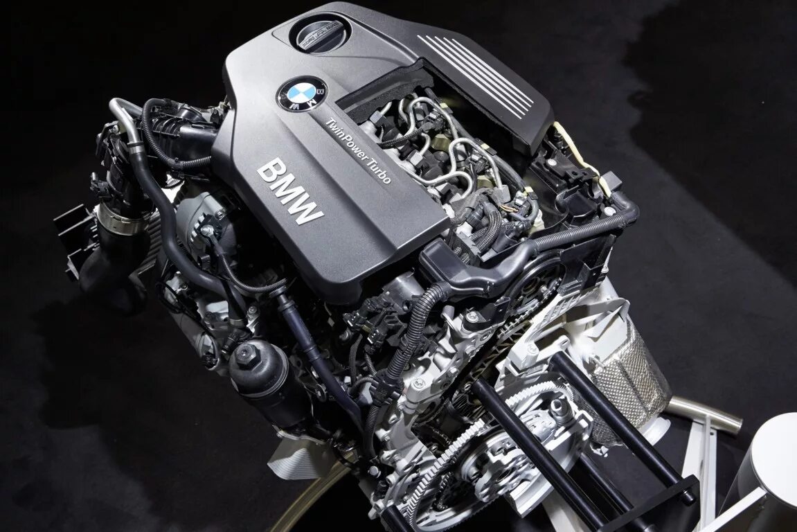 Новые двигатели бмв. BMW b47 дизель. BMW TWINPOWER Turbo. BMW s63 m TWINPOWER Turbo. Мотор БМВ 4.0 дизель турбо.