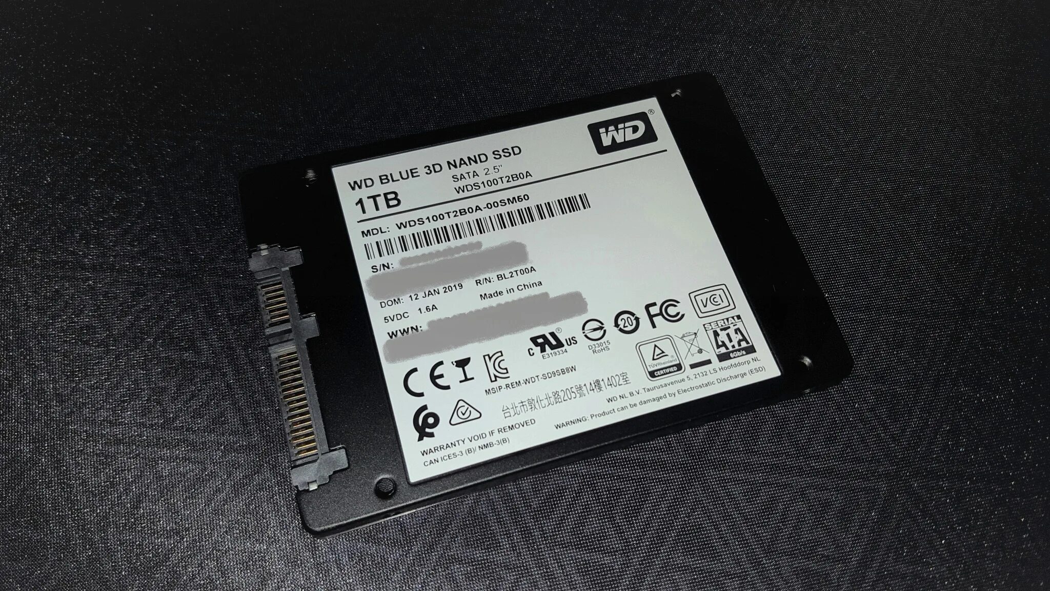 WDC wds100t2b0a-00sm50. Western Digital Blue 2.5 1tb SATA III TLC 3d (wds100t2b0a). Накопитель SSD 2.5'' Western Digital wds100t2b0a. 1000 ГБ 2.5" SATA накопитель WD Blue Crystal. Wds100t2b0a