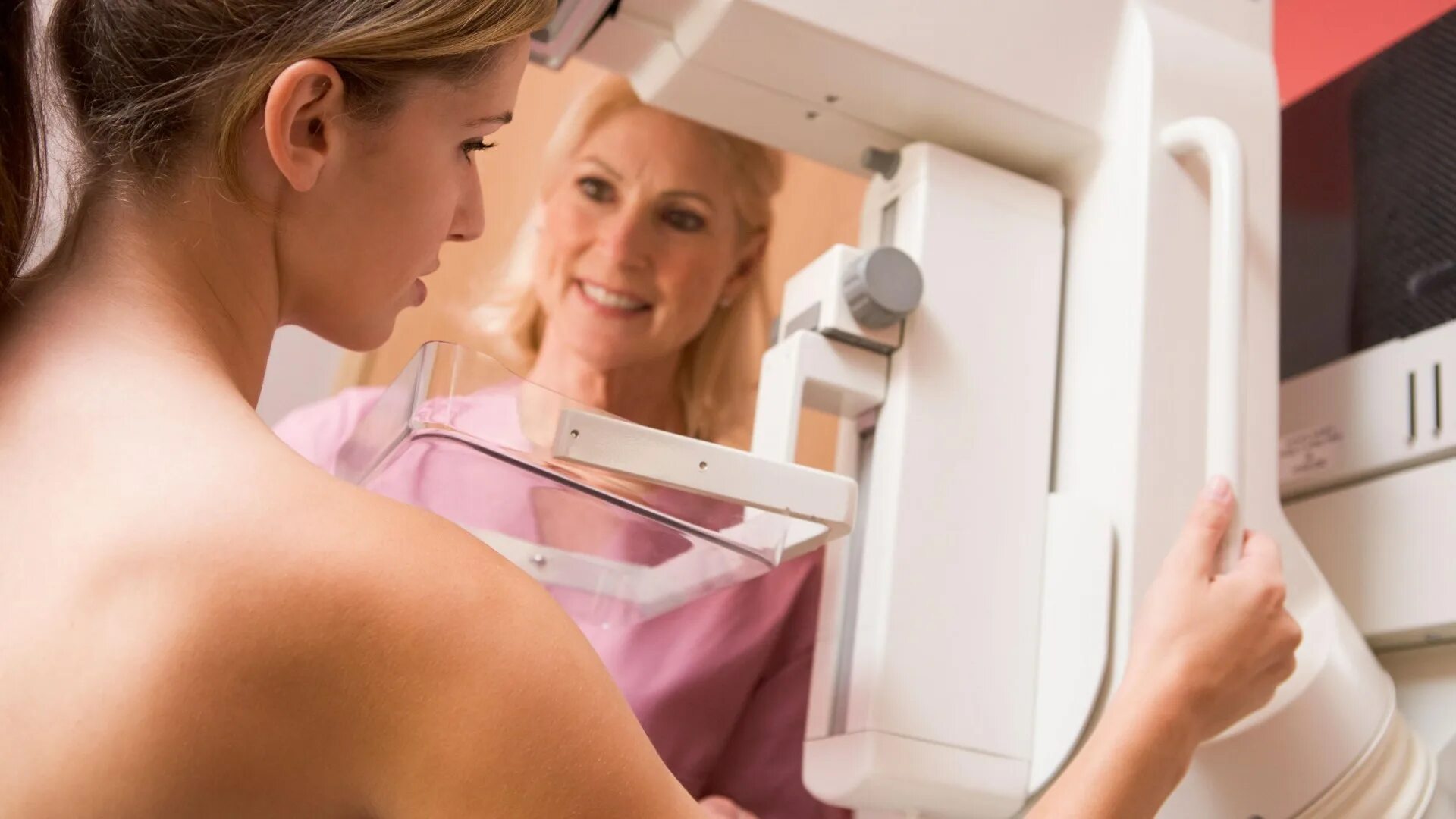 Маммография обязательно. Маммография молочной железы. Аппарат для маммографии. Маммография это исследование.