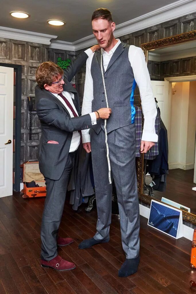 У высоких мужчин большой