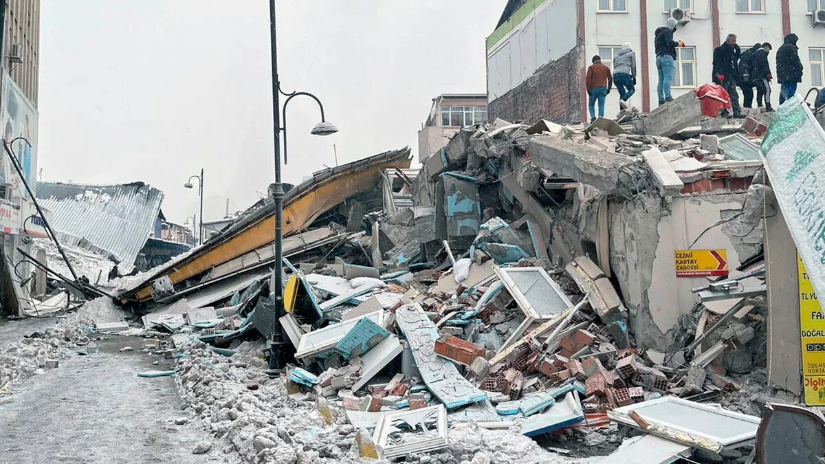 Землетрясение час. Землетрясение в непале 25. Землетрясение час. Землетрясение час. 04.