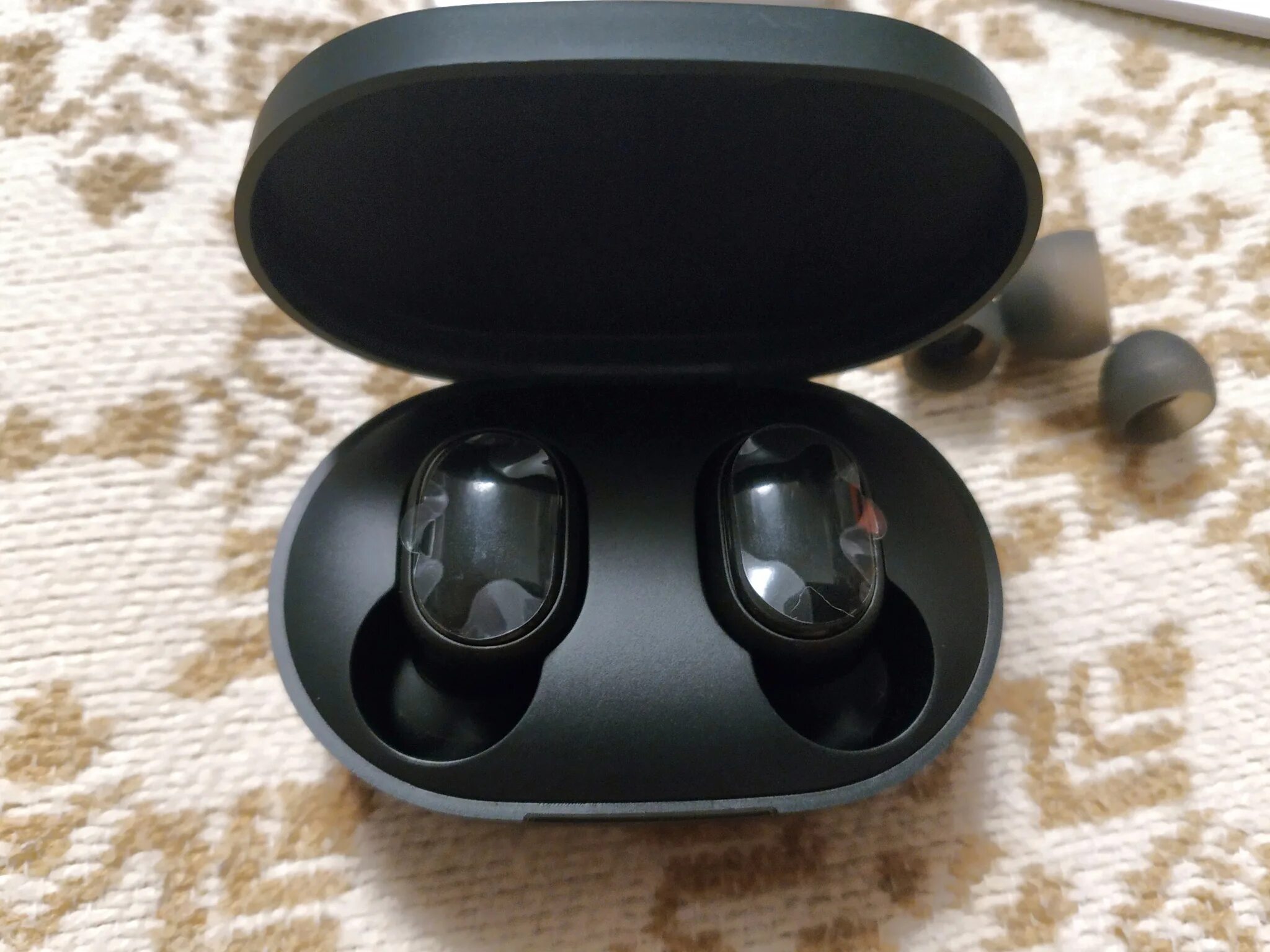 Наушники mi true wireless ebs. Наушники Xiaomi mi true Wireless Earbuds Basic (zbw4480gl). Xiaomi true Wireless Earbuds 2. Mi true Wireless EBS Basic 2. Xiaomi mi true Wireless Earphones 2 Black.