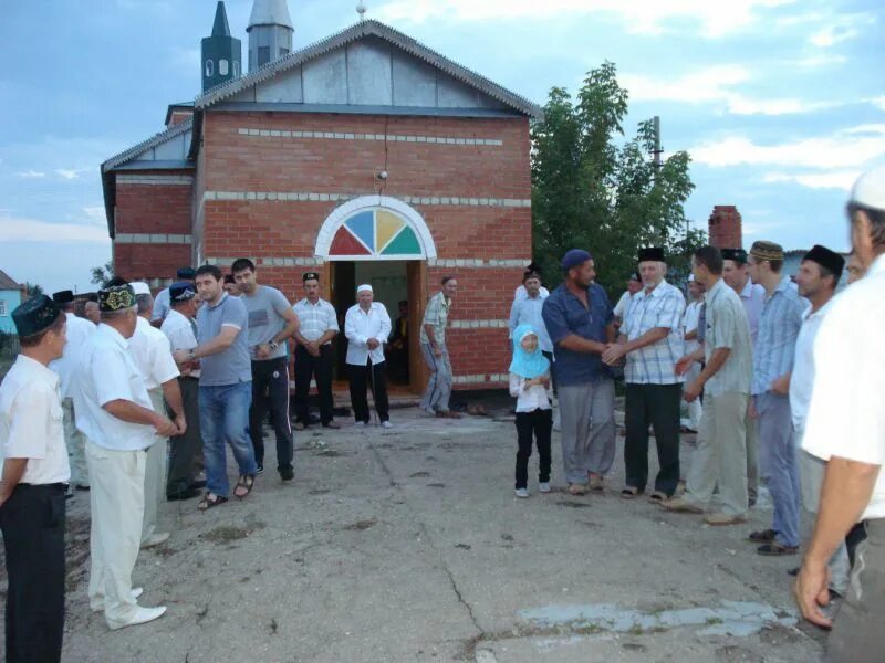 Погода в сафаровке. Сафаровка Дергачевского района. Сафаровка Саратовская область. Село Сафаровка Дергачевского района Саратовской области. Мечеть Дергачи Саратовская область.