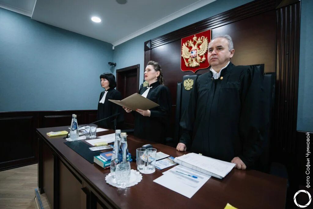 Выезд судебных. Судья волкова саратов арбитражный суд. зал судебных заседаний сгюа. суд заседание. третейский суд зал судебного заседания.