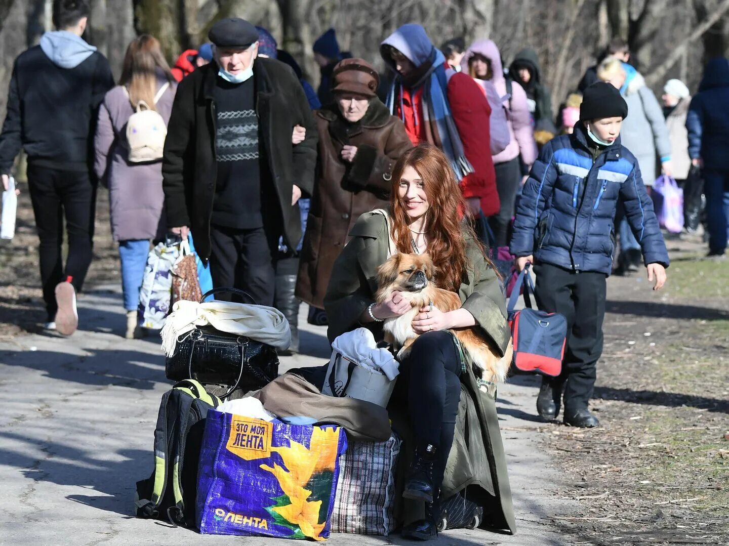Донецк беженцы. Беженцы с Донбасса. Эвакуированные из Донбасса. Беженцы с Донецка в России в 2022.
