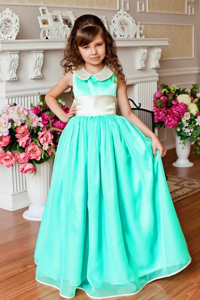 платье на выпускной детский са. платья детские на выпускной в садик. девочка в красном платье. выпускное платье 6 лет. нарядное платье на выпускной в детский сад.