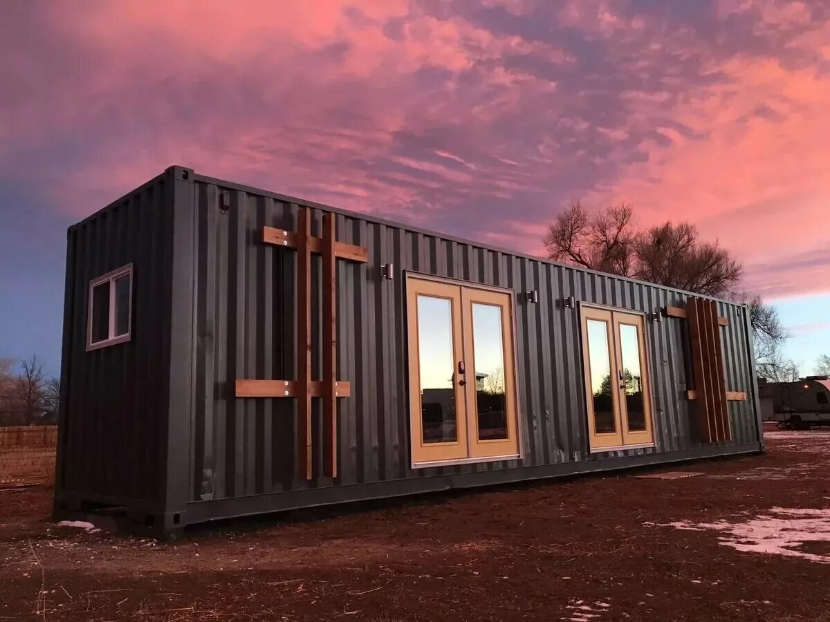 Модульный дом Тини Хаус. Модульный дом 40 м2. Tiny House контейнер. Дом из морского контейнера 40 футов.