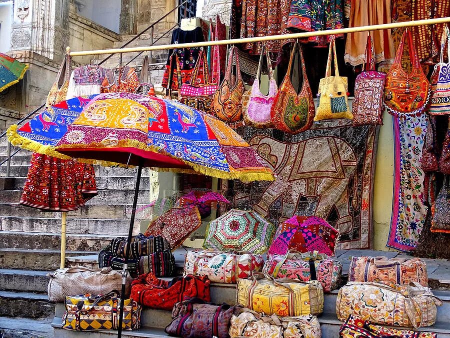 Сувенирный рынок. Индия сувениры. Индийский базар. Индия рынок. Сувенирный рынок Индии.