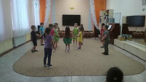 Танец старшая группа