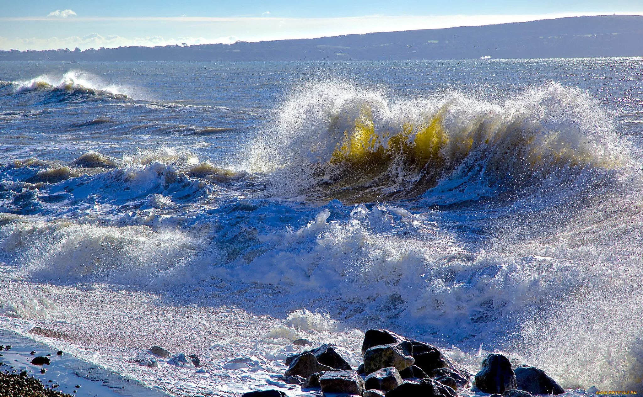 Шум воды моря. Ситжес волны морской Прибой. Черное море Прибой. Морской Прибой Сочи.