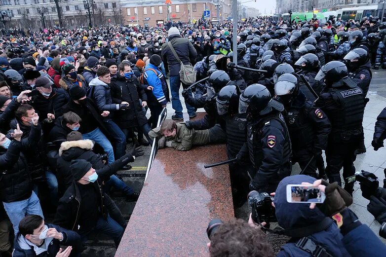 Митинги в Москве против Путина. Страстной бульвар митинг. Митинги в Москве 21 сентября 2022. Фото лиц на митингах в Москве 2022 года. Митинг в москве сейчас против