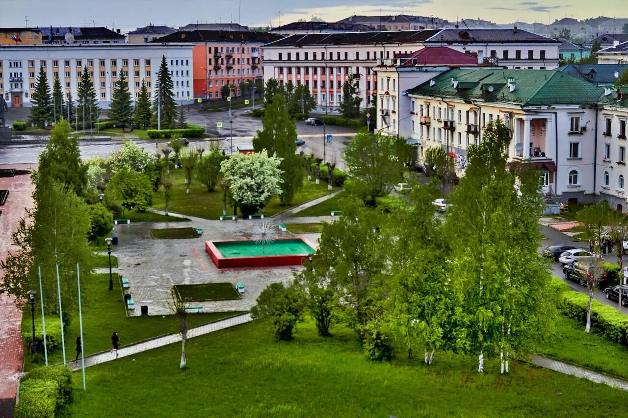 Краснотурьинский городской сайт. Краснотурьинск площадь. Краснотурьинск площадь города. Краснотурьинск Центральная площадь. Г Краснотурьинск Свердловская область площадь города.