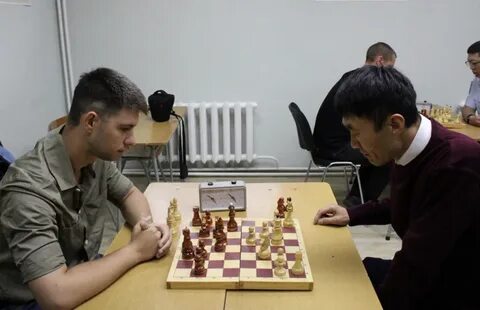 Шахматы 4 2