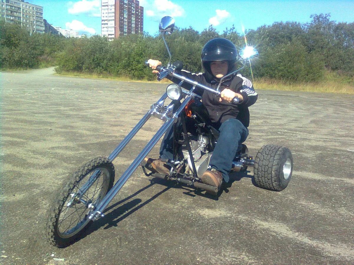 Omaks yg200-9. Самодельный детский трицикл. Самодельный мотоцикл. Трицикл с мотором от триммера. Самодельный трехколесный