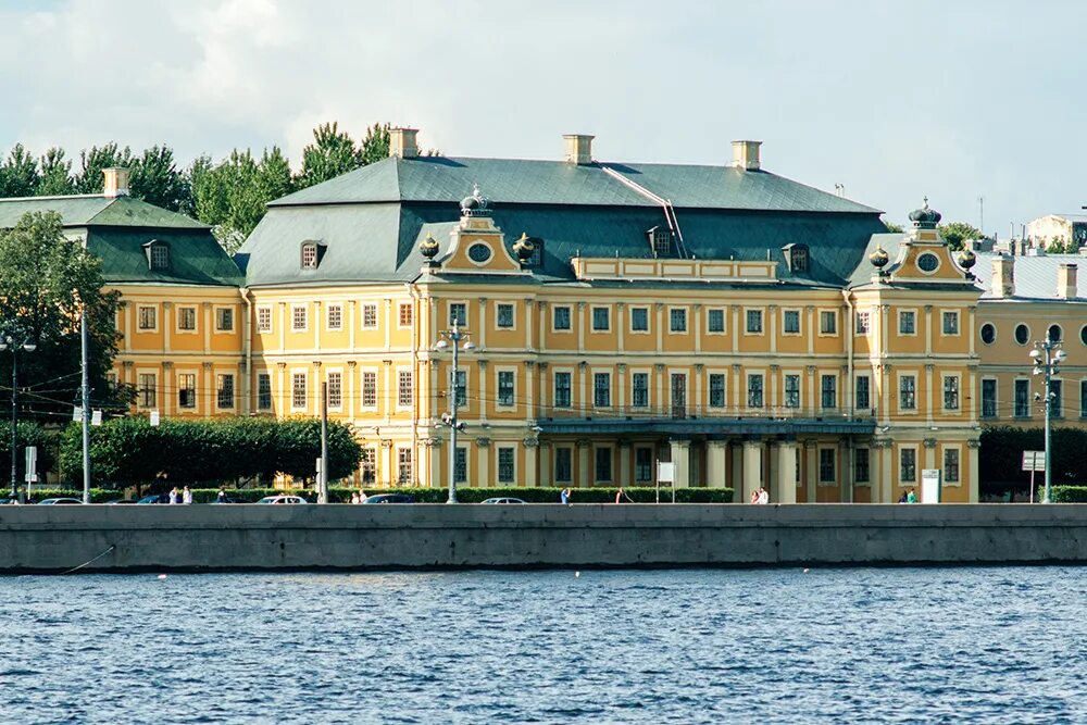 Беглов открывает. Открылся первый в спб. Первый трамвай в санкт-петербурге 1907. Первый кадетский корпус в санкт-петербурге здание. Открылся первый в спб.