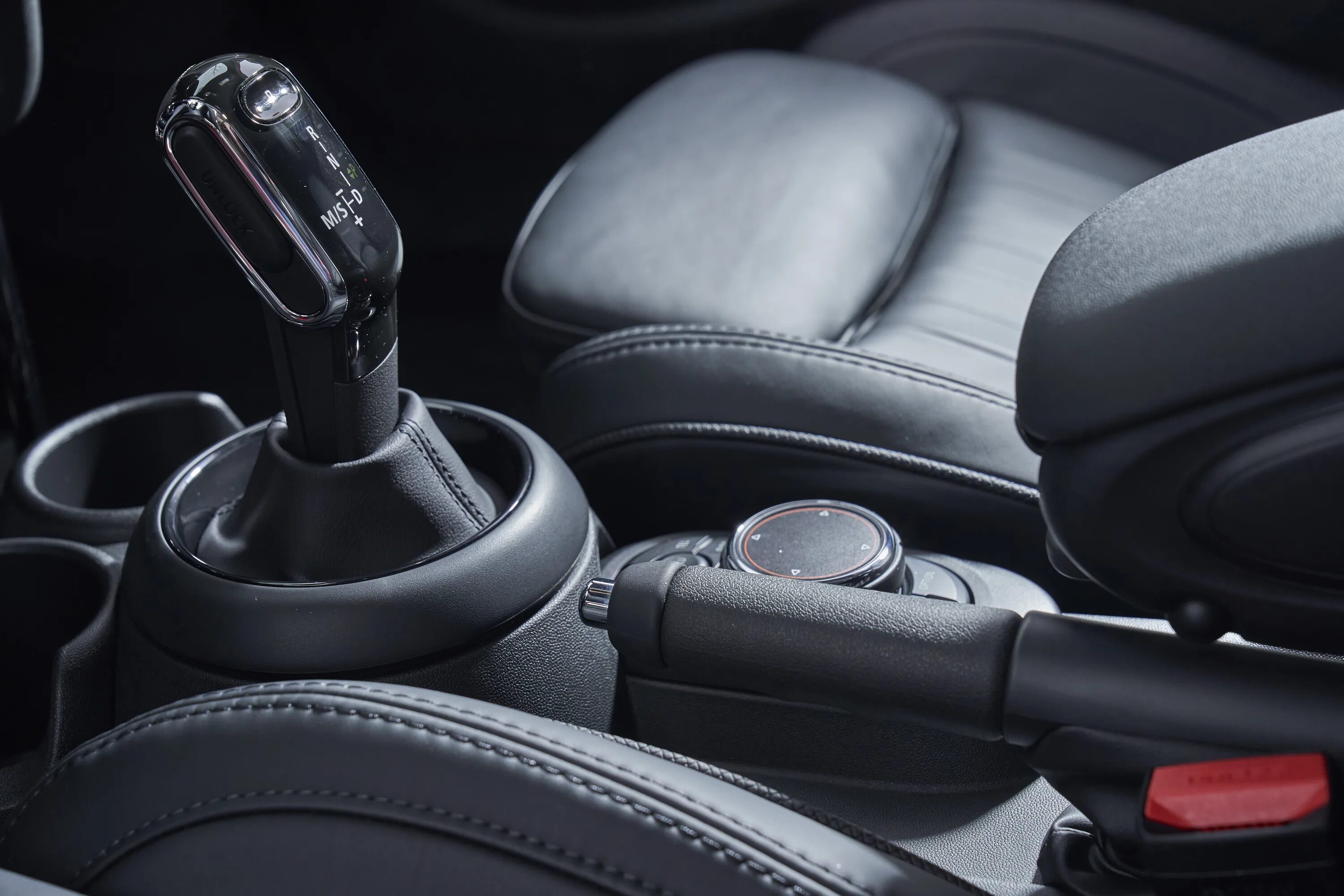 Коробка mini cooper. Коробка mini cooper. Ручка акпп mini clubman. Ручка акпп mini clubman. Селектор кпп мини купер f 56.