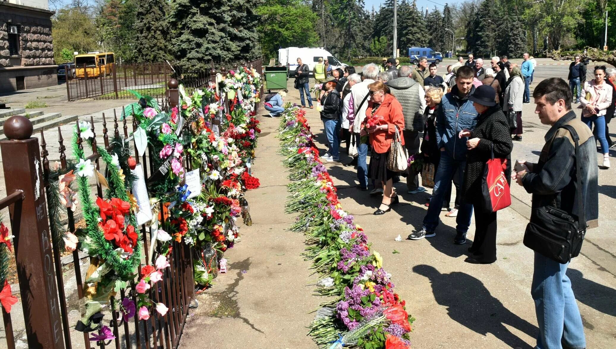 Где сейчас 2 мая. Одесса 2 мая дом профсоюзов. Одесса 2014 дом профсоюзов. Трагедия в Одессе 2 мая 2014. Трагедия 2 мая в Одессе доме профсоюзов.