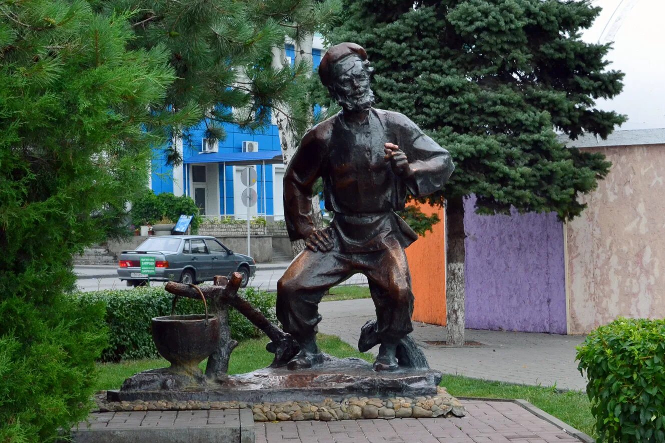 Дед щукарь шолохов. Дед щукарь. Дед щукарь памятник ростов-на-дону. Дед щукарь ростов памятник. Дед щукарь поднятая целина.