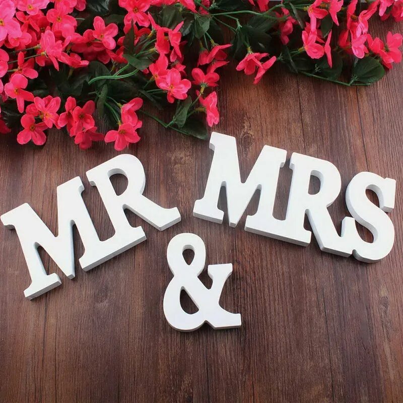 Mr mrs. Деревянные буквы для декора. mr mrs шрифты. spring буквы декор.