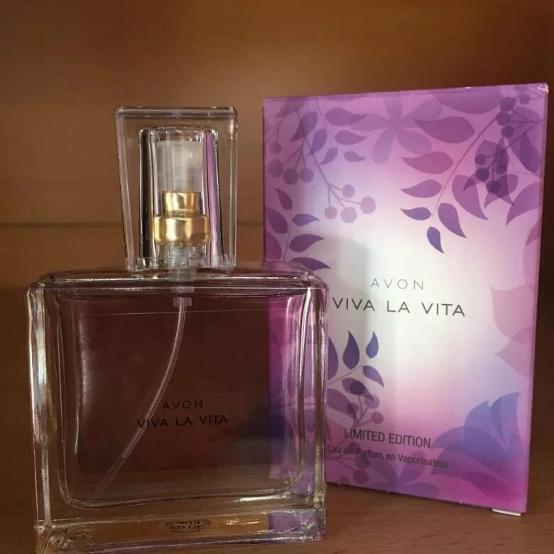 Avon vita. Духи Avon Viva la Vita. Вива Лавита духи эйвон 30 мл. Духи эйвон женские Viva la Vita.