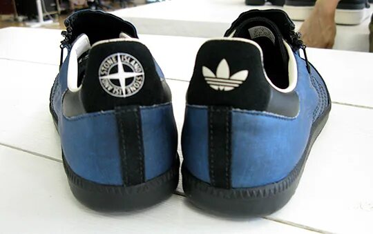 Adidas stone. Адидас стон Айленд кроссовки. Adidas Samba x Stone Island. Adidas x Stone Island кроссовки. Кроссовки adidas Samba x Stone Island.