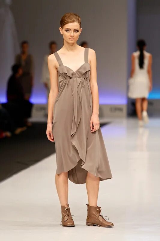 Концептуальная мода интернет магазин. Gb concept одежда. Демобаза лукбук. Креа концепт новая коллекция. Концепты летней одежды.