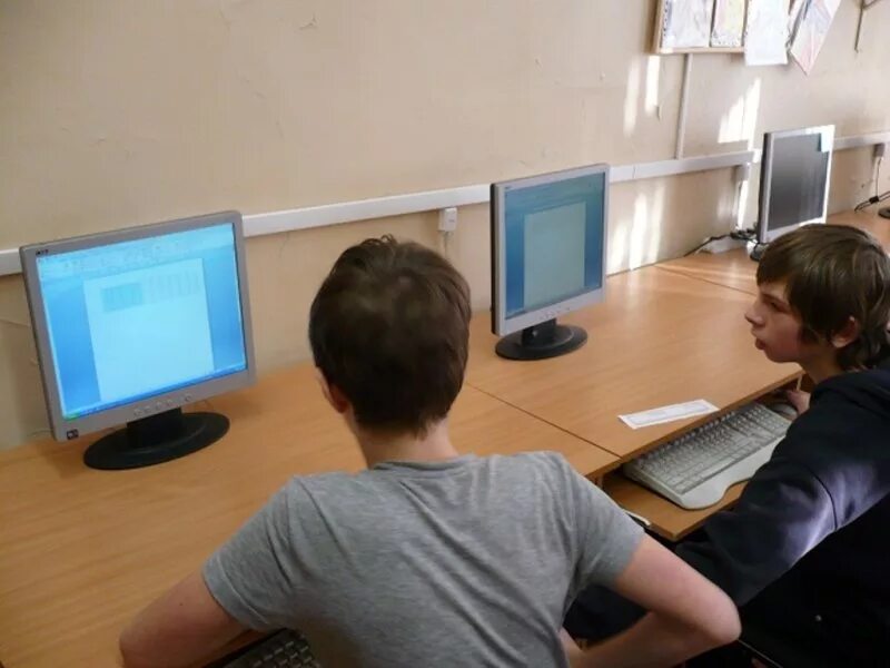 История информатизации россии. Школа информатизация. Информатизация в школе. Информационные технологии в вузе. Информатизация в школе.