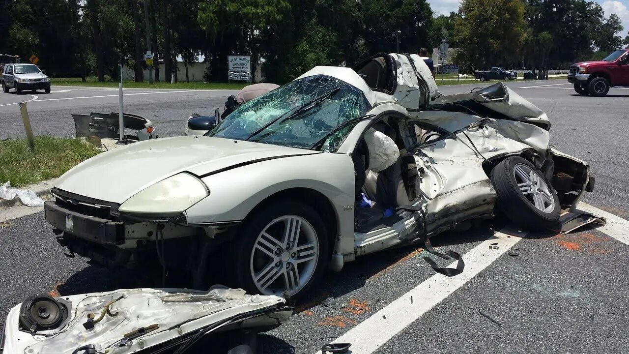 В Сочи водитель "BMW" погиб в ДТП со спецтехникой - Новости Сочи "Народная газет