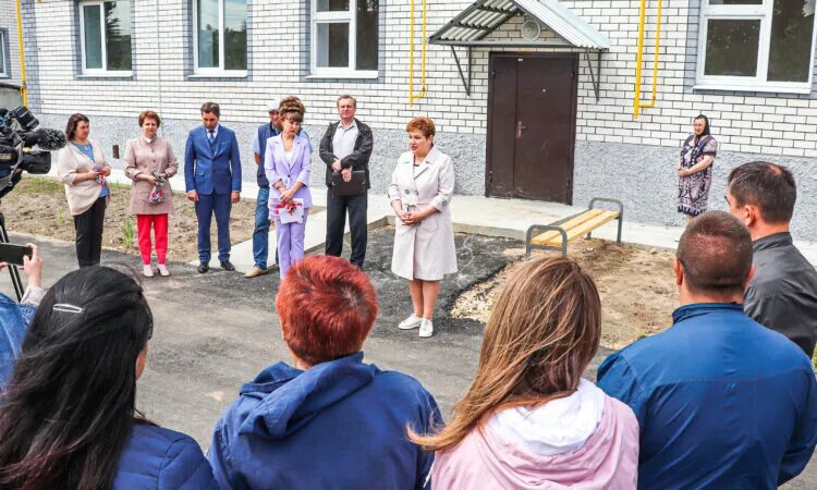 Новости первомайска нижегородской. Районный Вестник Первомайск Нижегородской. Организация Вира город Первомайск Нижегородской области. Новоселы дом.